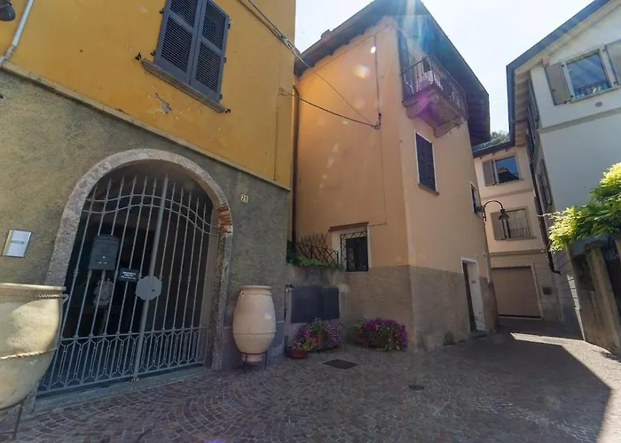 Appartamento Vintage In The Hamlet With View Torno