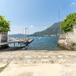 Vintage In The Hamlet With View Apartamento