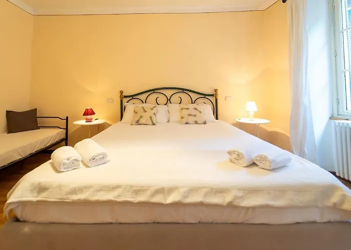 Vintage In The Hamlet With View تورنو