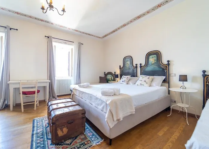 Vintage In The Hamlet With View Apartment *