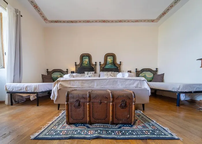 Vintage In The Hamlet With View Torno