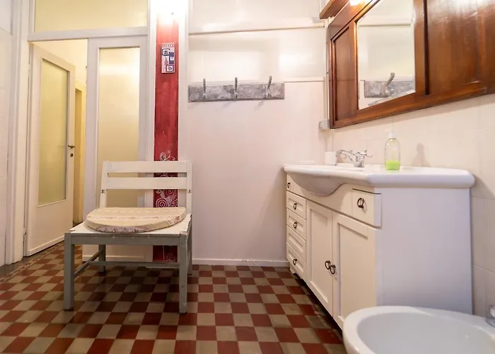 Vintage In The Hamlet With View تورنو