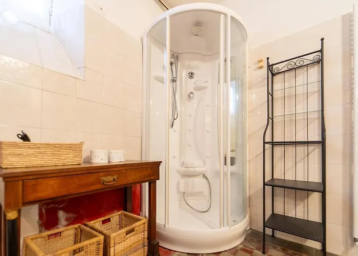 Vintage In The Hamlet With View Apartment