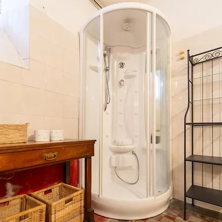 Vintage In The Hamlet With View Apartment