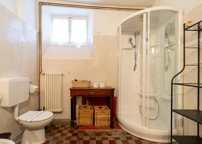 Vintage In The Hamlet With View *