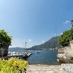 Vintage In The Hamlet With View