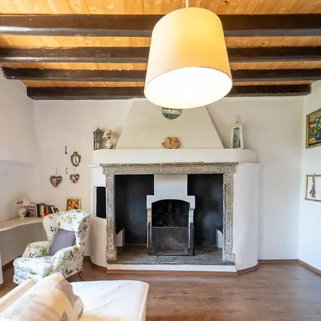 Vintage In The Hamlet With View Apartmán Torno