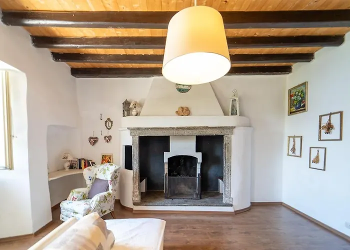 Vintage In The Hamlet With View Apartmán Torno